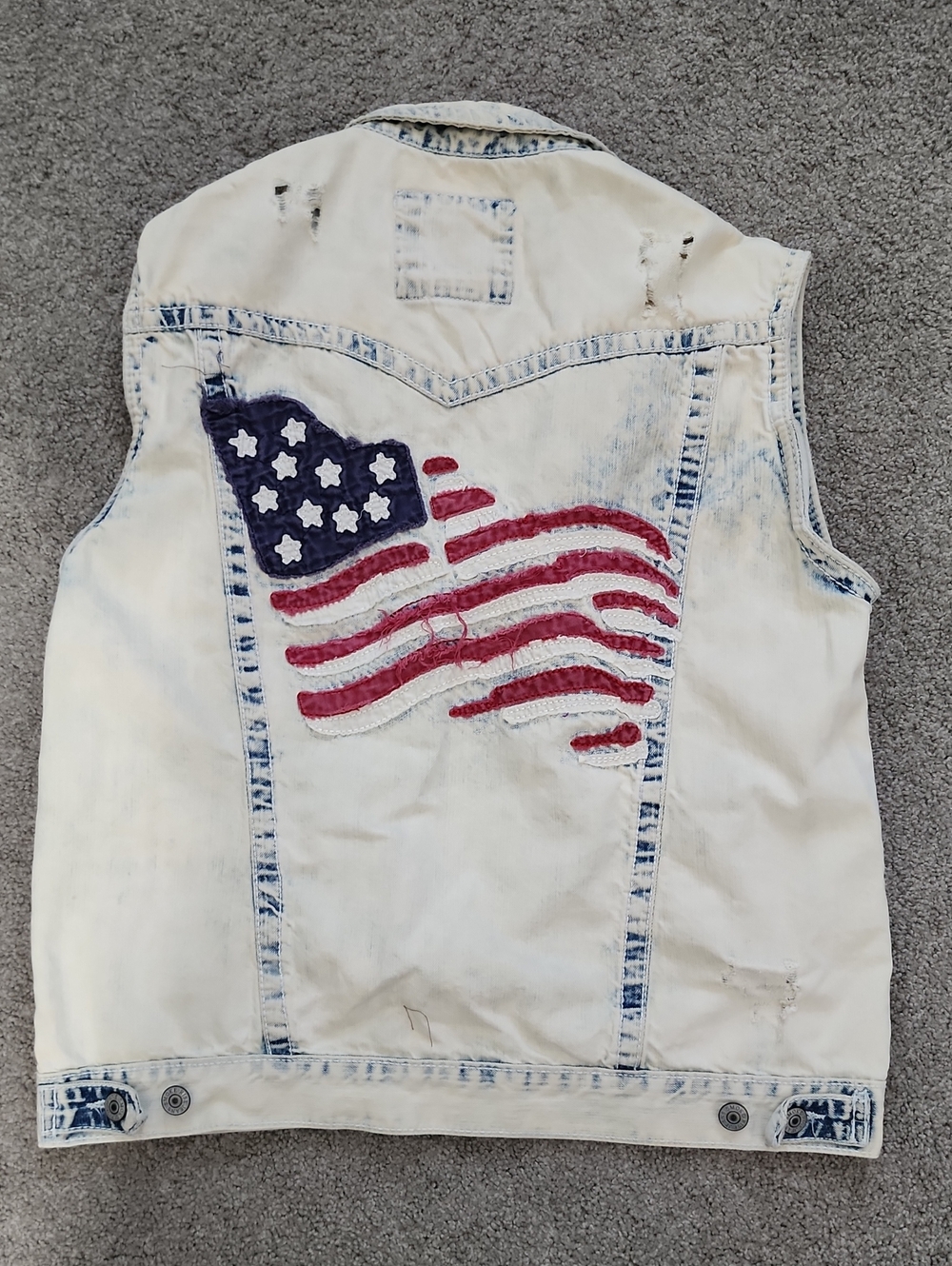 Smokey River Acid-Wash Denim Vest in White and Blue